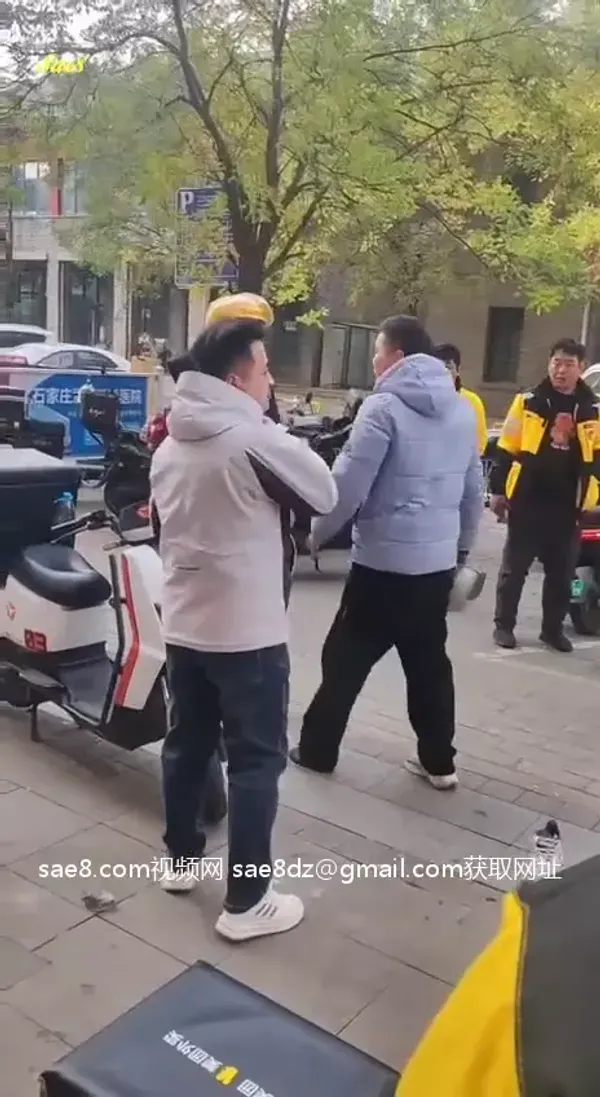 石家庄外卖小哥捅人现场视频流出
