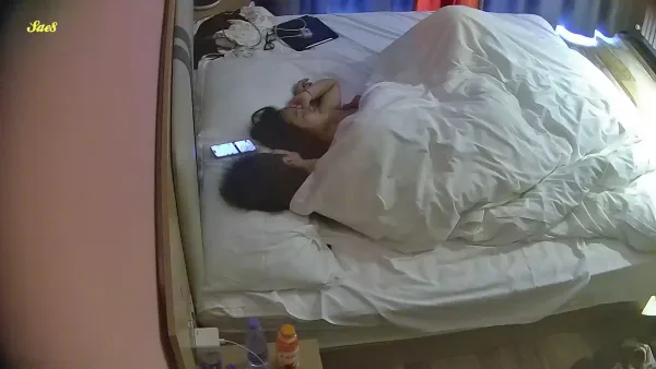 反差学姐周末约网友开房